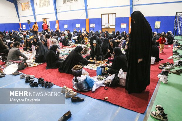 مراسم پخت مقلوبه به رسم بانوان فلسطینی در بجنورد