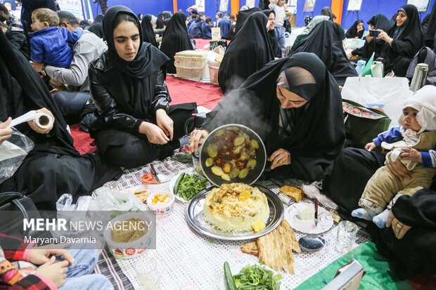 مراسم پخت مقلوبه به رسم بانوان فلسطینی در بجنورد