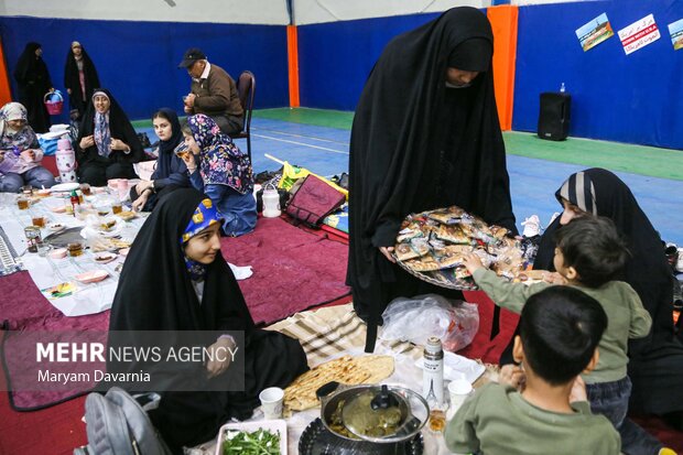 مراسم پخت مقلوبه به رسم بانوان فلسطینی در بجنورد