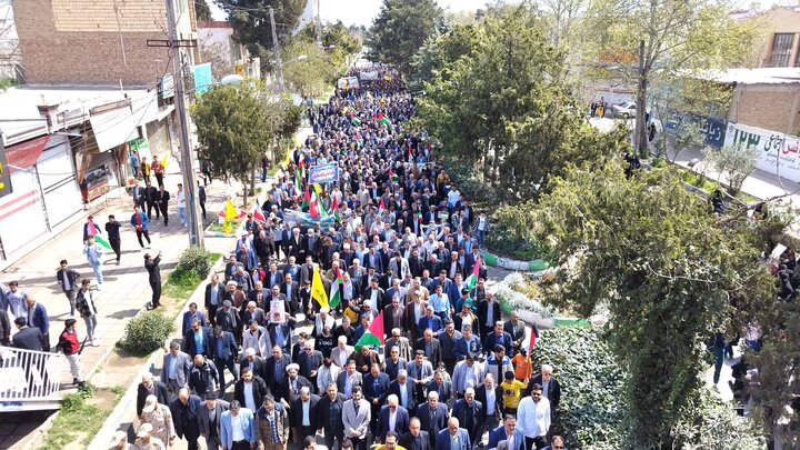 راهپیمایی یوم‌الله ۱۳ آبان در پارس‌آباد مغان