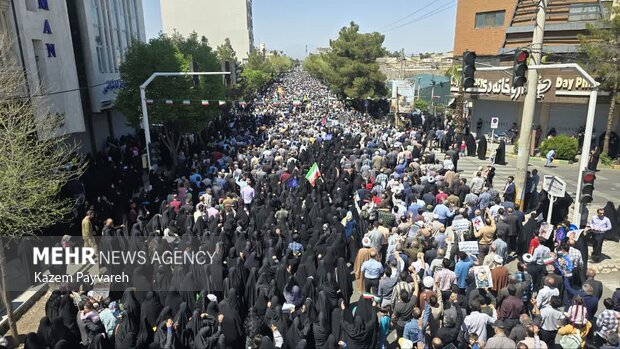 حماسه کاشانی‌ها در دفاع از مظلومیت مردم غزه در راهپیمایی روز قدس