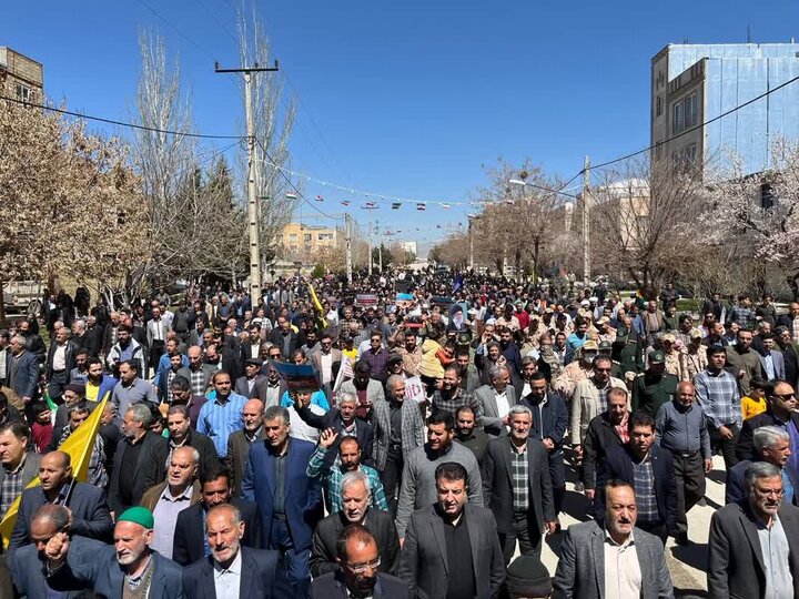 طنین انداز شدن ندای ضداستکبار در شهرستان رزن