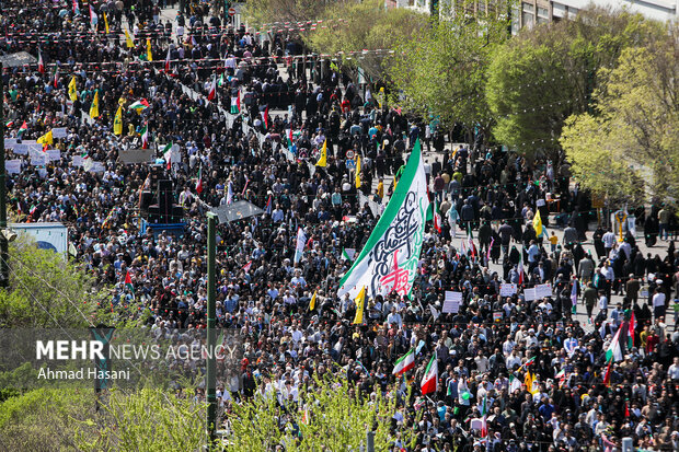 راهپیمایی روز جهانی قدس در <a href='https://sayeb.ir/tag/%d9%85%d8%b4%d9%87%d8%af'>مشهد</a> مقدس