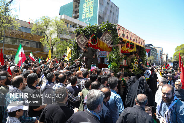 راهپیمایی روز جهانی <a href='https://sayeb.ir/tag/%d9%82%d8%af%d8%b3'>قدس</a> در <a href='https://sayeb.ir/tag/%d8%aa%d9%87%d8%b1%d8%a7%d9%86'>تهران</a>