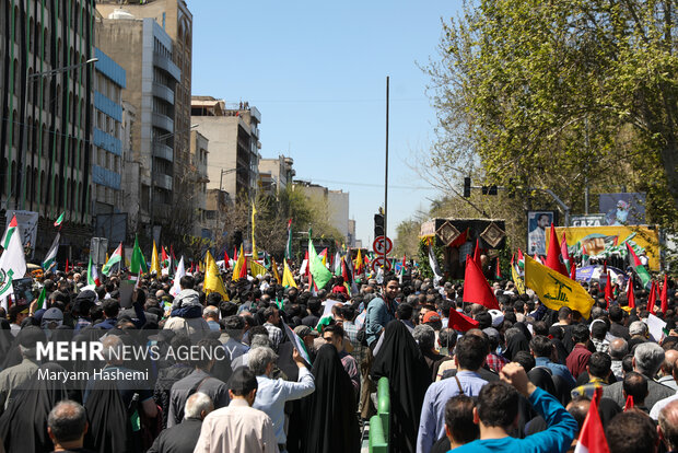 راهپیمایی روز جهانی <a href='https://sayeb.ir/tag/%d9%82%d8%af%d8%b3'>قدس</a> در <a href='https://sayeb.ir/tag/%d8%aa%d9%87%d8%b1%d8%a7%d9%86'>تهران</a>