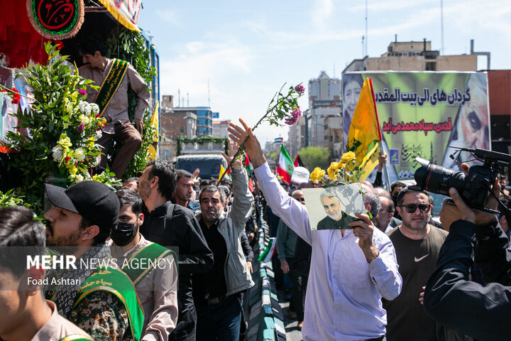 تشییع پیکر مطهر شهدای حمله تروریستی به کنسولگری ایران در سوریه