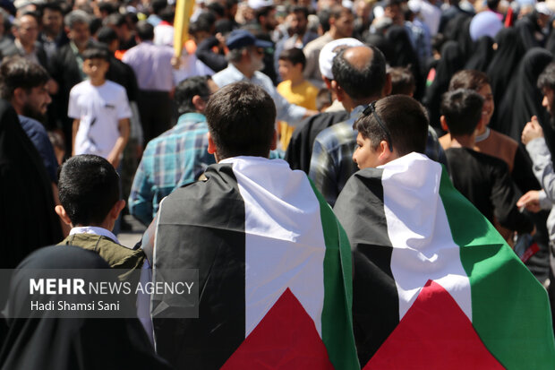 راهپیمایی نمازگزاران جمعه خمین در حمات مردم فلسطین