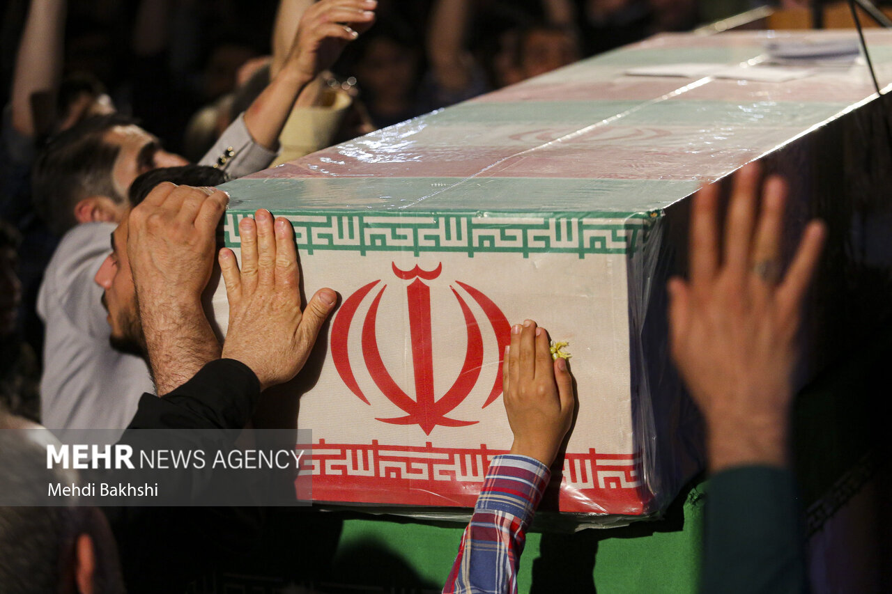 إقامة مراسيم تشييع جثامين الشهداء لجريمة الكيان الصهيوني في طهران
