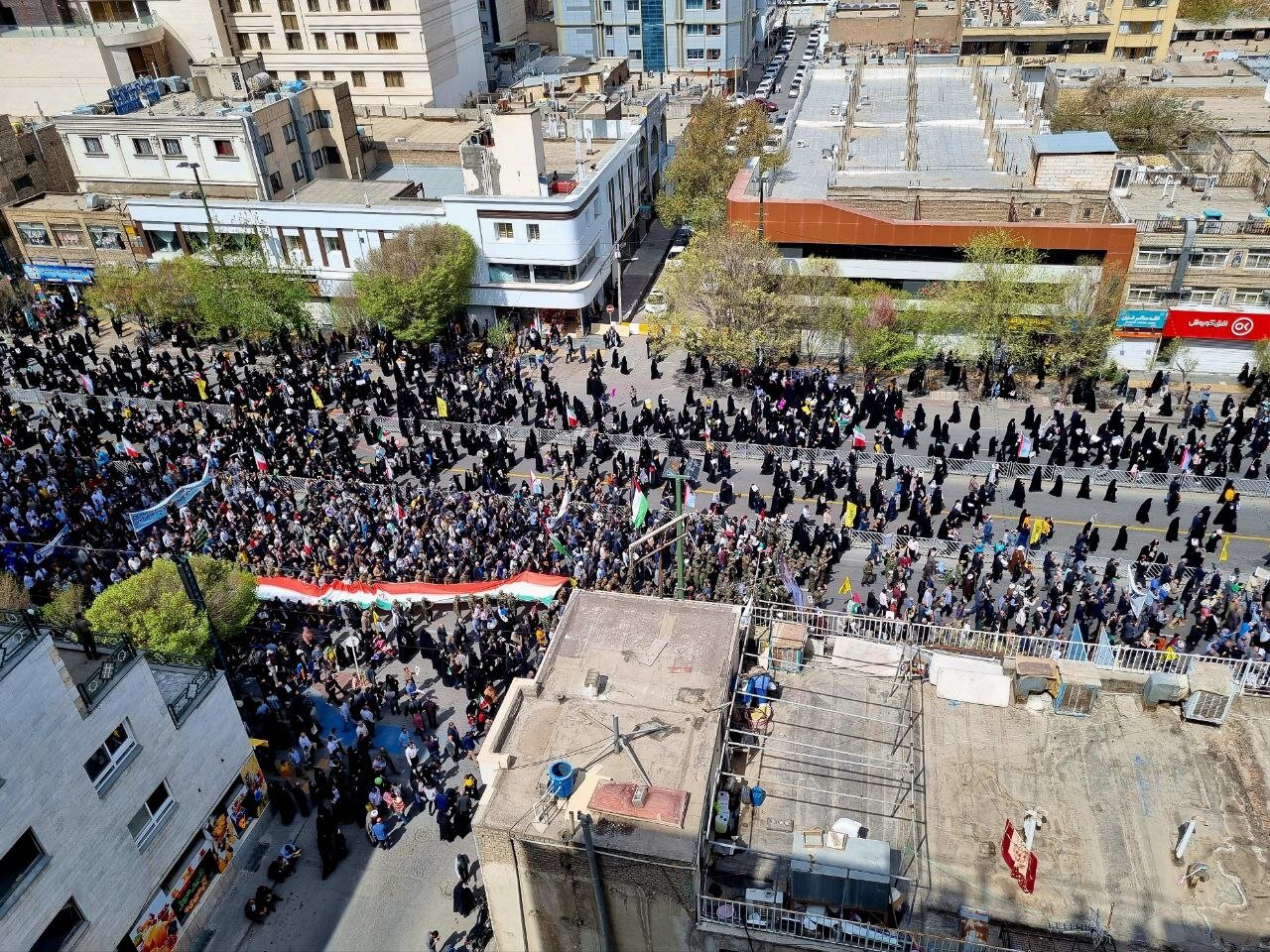 خروش جهادی مردم مشهد در راهپیمایی روز قدس