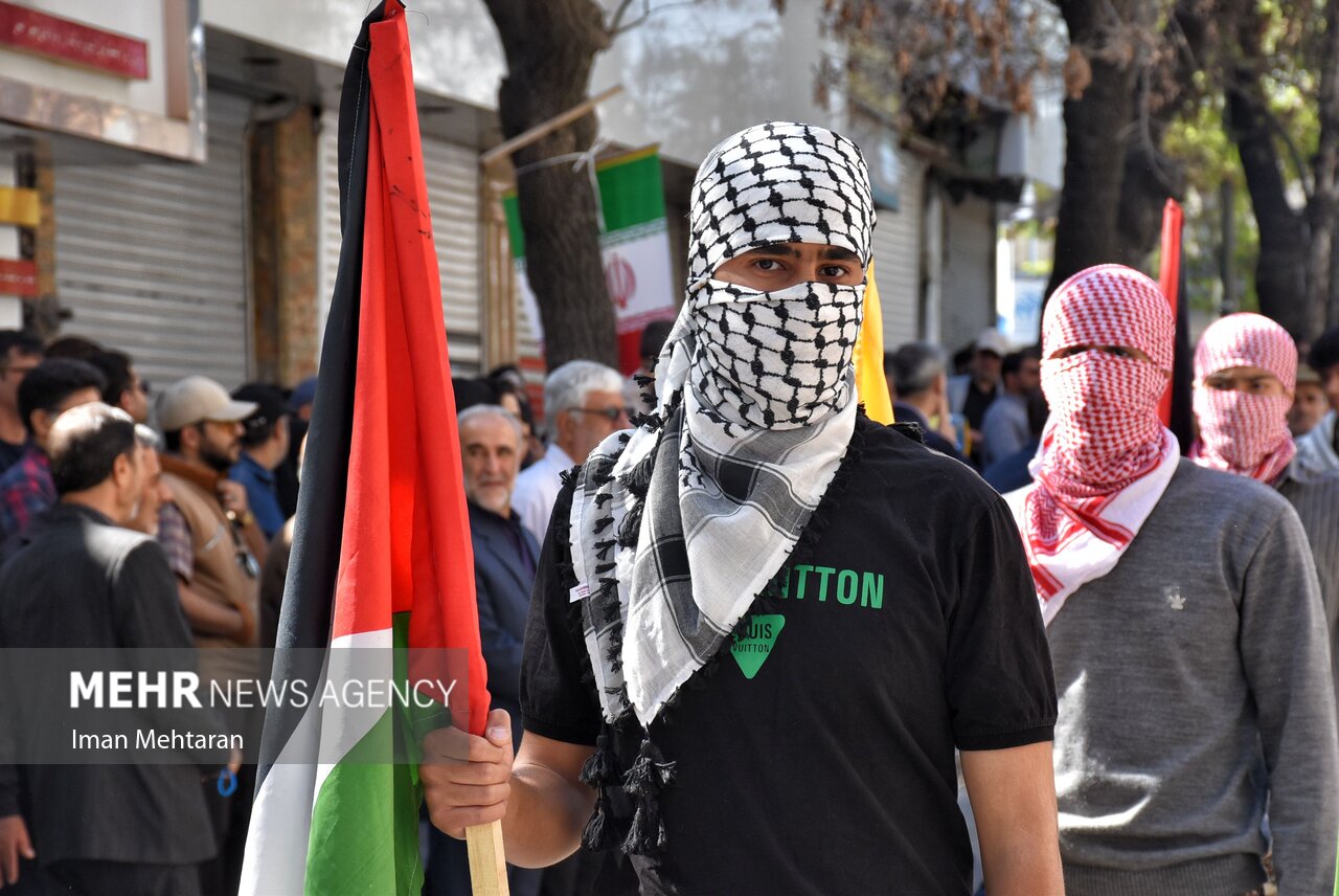 طنین «مرگ بر اسراییل» در سینه ستبر ایران اسلامی پیچید