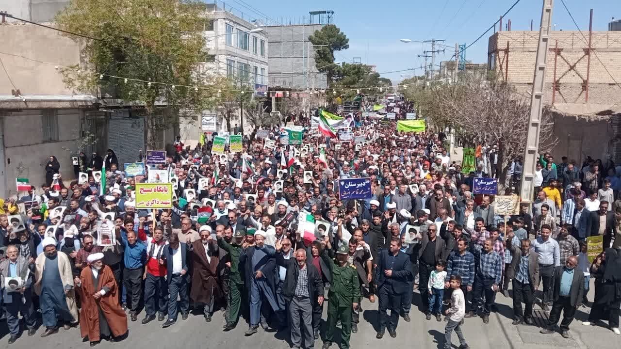 خروش روزه‌داران بردسکنی در راهپیمایی روز جهانی قدس