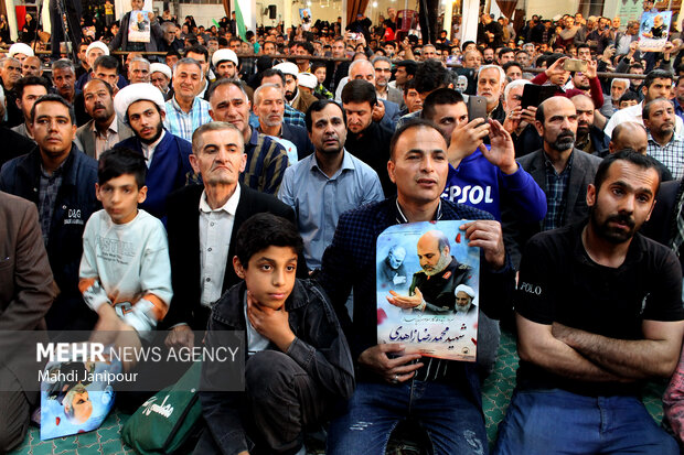 مراسم وداع با پیکر شهید زاهدی در اصفهان