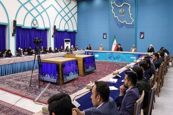 الرئيس الايراني: عازمون على مواصلة العمل بدقة لتحقيق  قفزة في مجال الانتاج المحلي