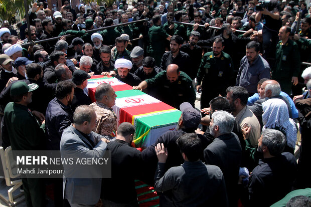 دمشق میں غاصب اسرائیلی میزائل حملے میں شہید "شہیدالقدس جنرل محمد رضا زاہدی" سپرد خاک