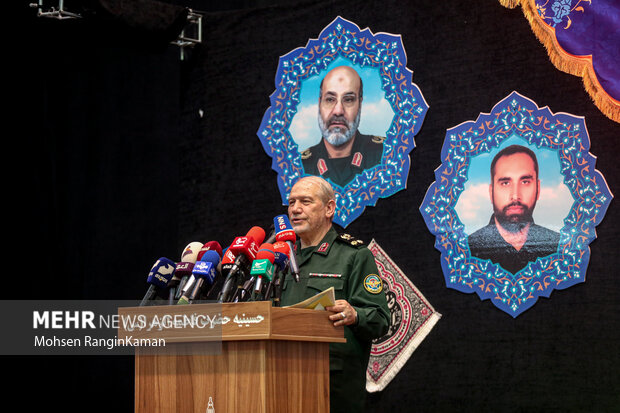 سردار رحیم صفوی در مراسم یادبود شهدای کنسولگری ایران در دمشق