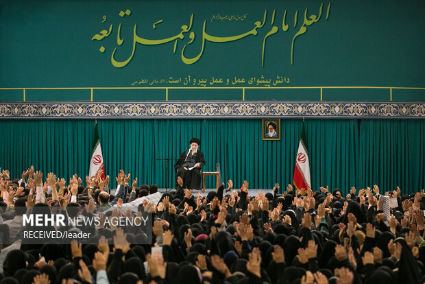 دیدار جمعی از دانشجویان و نمایندگان تشکل‌های دانشجویی با رهبر معظم انقلاب اسلامی