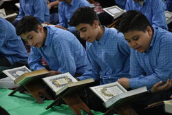 شرکت بیش از ۱۳۰ هزار دانش‌آموز خوزستانی در محافل انس با قرآن