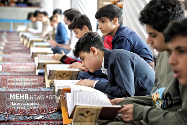 Senendec'deki Kur'an-ı Kerim okuma merasiminden kareler