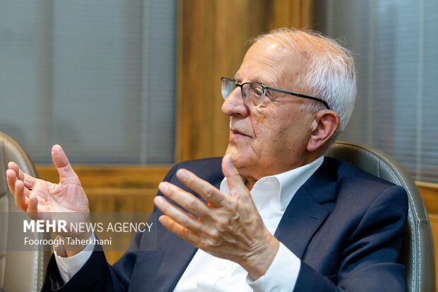 هر جا نامی هست، داستانی دارد