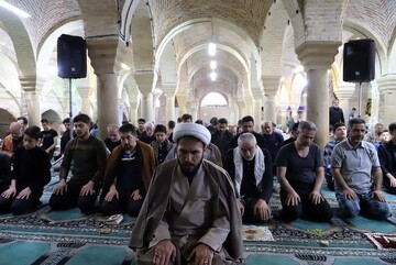 حضور پرشور جوانان همدانی در اعتکاف دهه آخر ماه رمضان