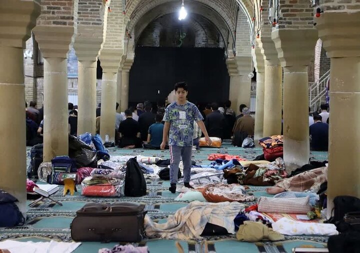 حضور پرشور جوانان همدانی در اعتکاف دهه آخر ماه رمضان