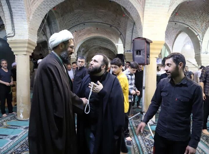 حضور پرشور جوانان همدانی در اعتکاف دهه آخر ماه رمضان