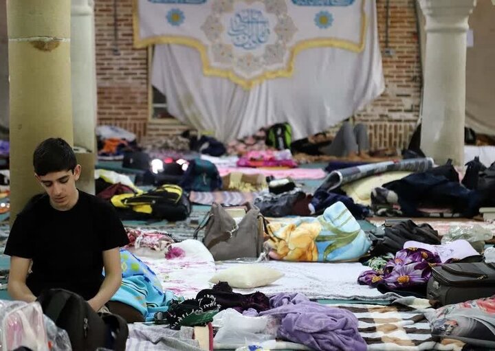 حضور پرشور جوانان همدانی در اعتکاف دهه آخر ماه رمضان