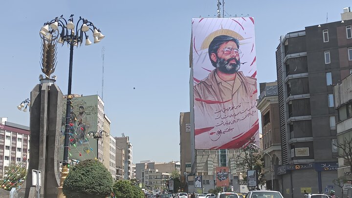 تصویر شهید اهل قلم بر دیوارنگاره میدان جهاد نقش بست تصویر شهید اهل قلم بر دیوارنگاره میدان جهاد نقش بست