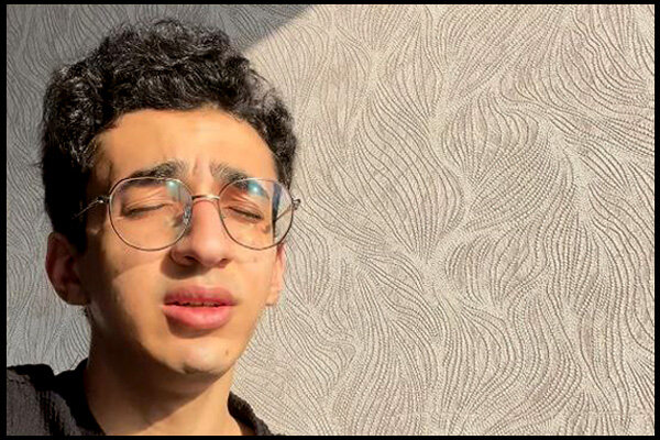 آقای نوازنده به آرزویش رسید/ وعده خواننده به طرفدارانش در سال نو