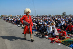 اقامه نماز عید سعید فطر - ترکمن صحرا