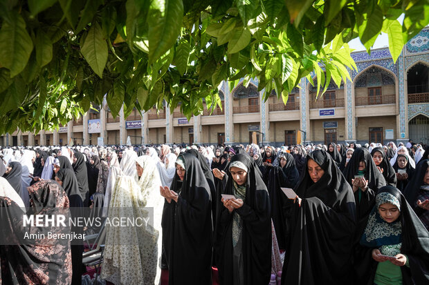 نماز عید سعید فطر در شیراز