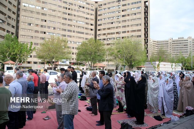 اقامه نماز عید سعید فطر در شهرک اکباتان تهران