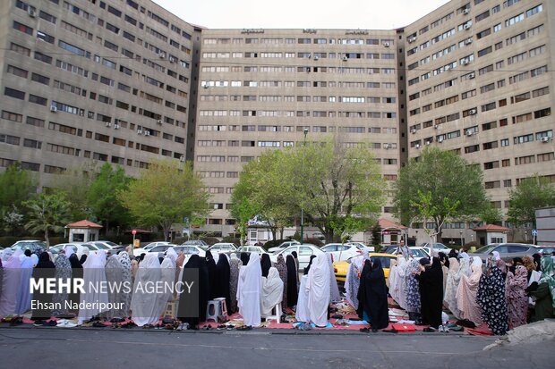 اقامه نماز عید سعید فطر در شهرک اکباتان تهران