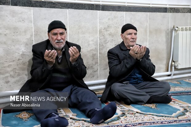 اقامه نماز عید فطر در شهر توپ آغاج