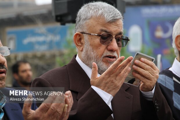 اقامه نماز عید فطر در مصلای امام علی شهر کرمان