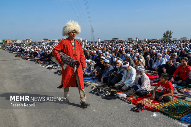 نماز عید فطر در ترکمن صحرا