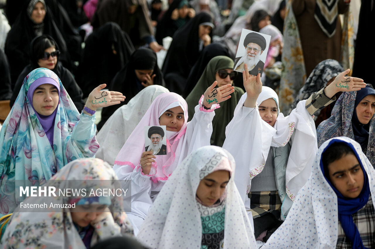 إقامة صلاة عيد الفطر في جميع أنحاء إيران