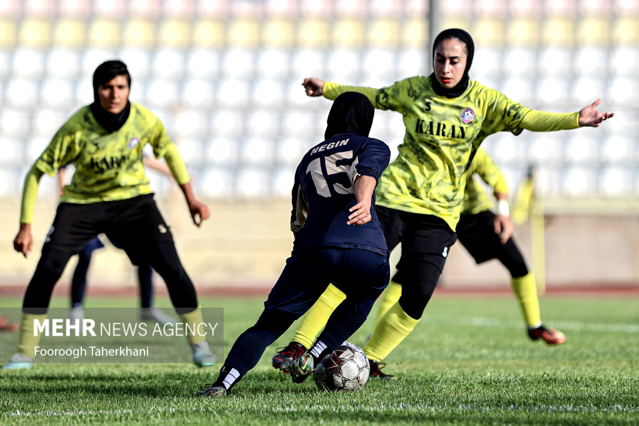 ليگ،فوتبال،زنان،فصل،بازيكنان،حضور،برتر،خارجي،ايران،تيم،محبوب ...