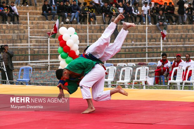 مسابقات بین المللی کوراش در اسفراین