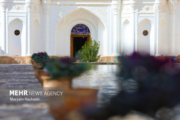 باغ و عمارت فتح آباد با نام صاحب قدیمی باغ بیگلر بیگی در شهر کرمان قرار دارد. باغی که در منطقه اختیارآباد کرمان و۲۵ کیلومتری مرکز این شهر قرار گرفته است. باغ فتح آباد زمانی رونق زیادی داشته، به طوری که سبک ساخت آن الگوی ساخت مجموعه جهانی باغ شاهزاده ماهان شده است