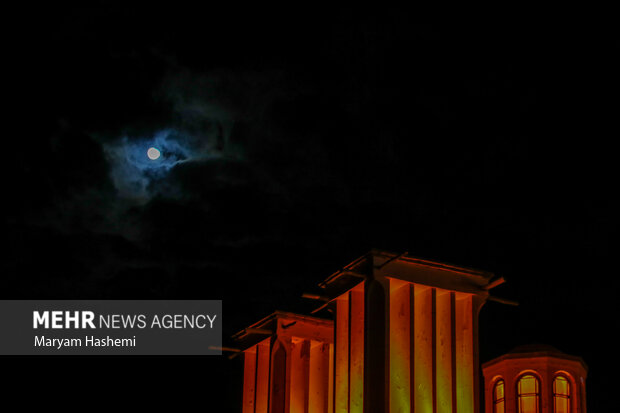 باغ و عمارت فتح آباد با نام صاحب قدیمی باغ بیگلر بیگی در شهر کرمان قرار دارد. باغی که در منطقه اختیارآباد کرمان و۲۵ کیلومتری مرکز این شهر قرار گرفته است. باغ فتح آباد زمانی رونق زیادی داشته، به طوری که سبک ساخت آن الگوی ساخت مجموعه جهانی باغ شاهزاده ماهان شده است