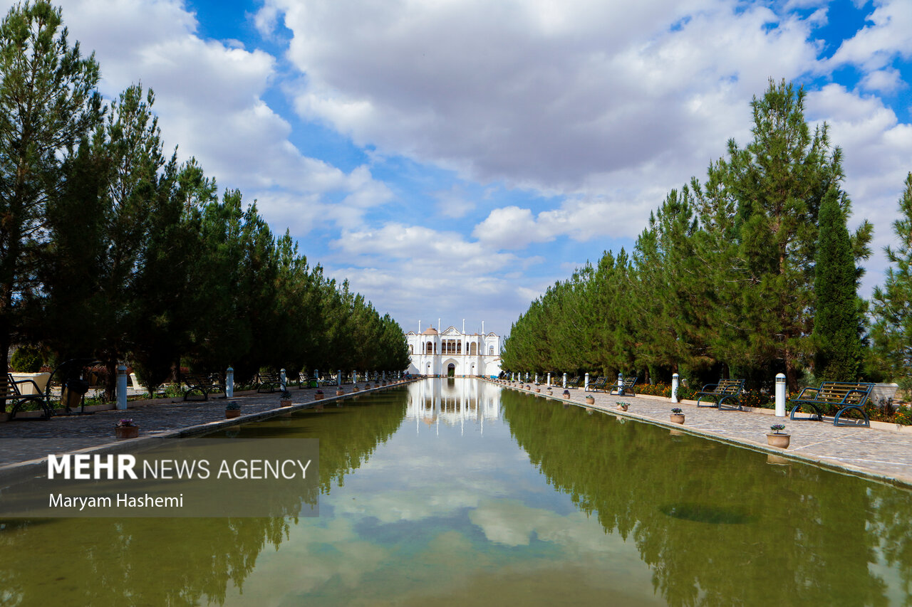 Kirman’ın Kaçar döneminden kalma Fathabad Bahçesi