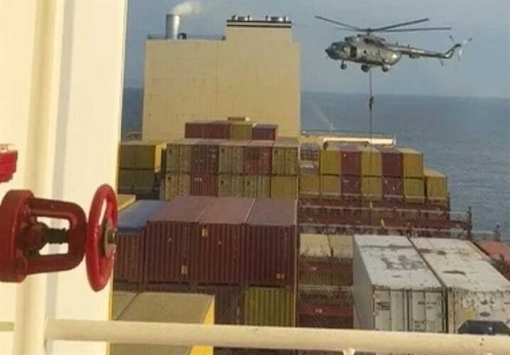 IRGC seizes Israeli ship in Persian Gulf (+VIDEO)