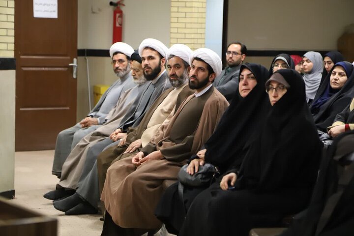 متولیان از فعالان عرصه خانواده حمایت کنند