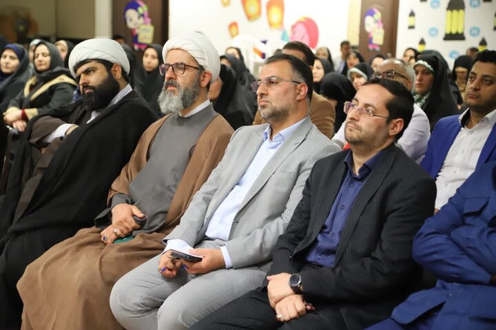 متولیان از فعالان عرصه خانواده حمایت کنند