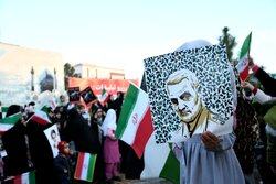 حمایت مردم فیروزآباد از پاسخ کوبنده سپاه به صهیونیست‌ها