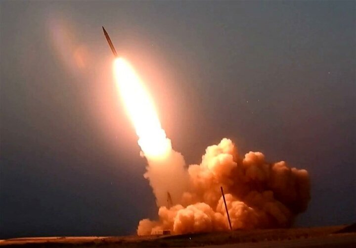 موج نخست موشک‌های بالستیک ایران به اراضی اشغالی شلیک شد 