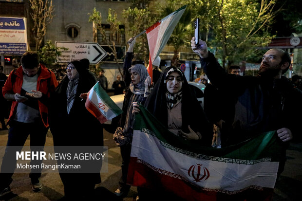 تجمع خودجوش تهرانی‌ها در حمایت از تنبیه متجاوز