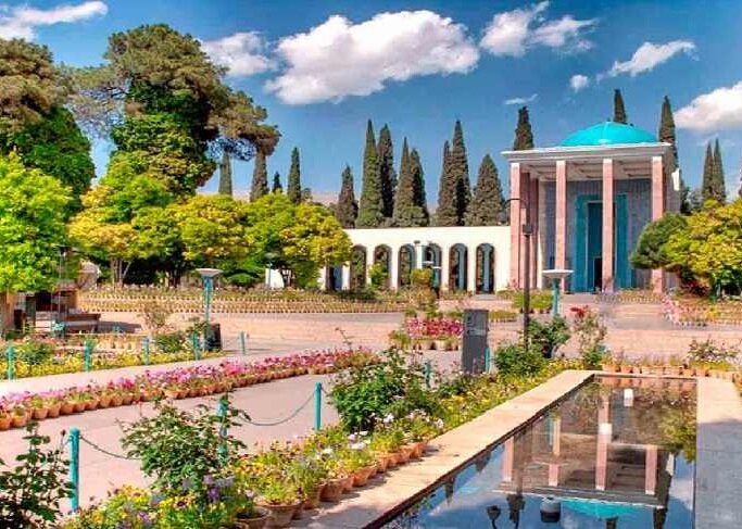 شیراز یک روز پس از عمل به «وعده صادق» توسط نیروهای مسلح ایران  شیراز یک روز پس از عمل به «وعده صادق» توسط نیروهای مسلح ایران