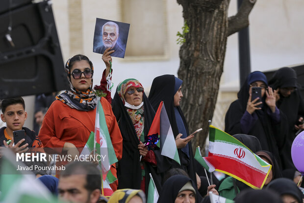 تجمع مردمی حمایت از عملیات غرور آفرین «وعده صادق» شیراز